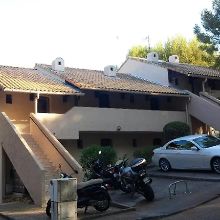D'une Avec Terrasse Amenagee A A 2 Km De La Plage Appartement